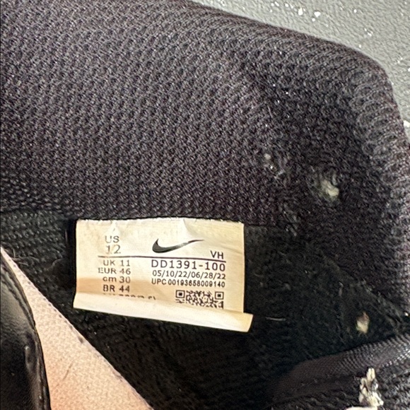 Nike Dunk low Men Monochrome Athletic Shoes size 12 - Picture 7 of 9